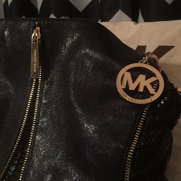 MK black shiny pattern - Picture 2 of 8
